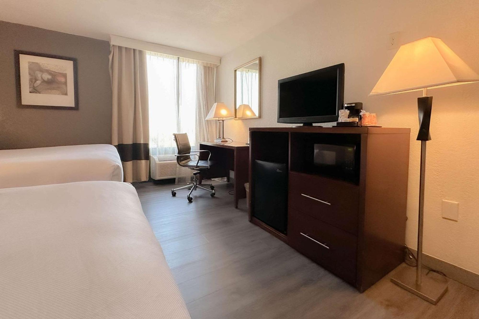 Comfort Inn & Suites Kissimmee By The Parks Four Corners Ngoại thất bức ảnh