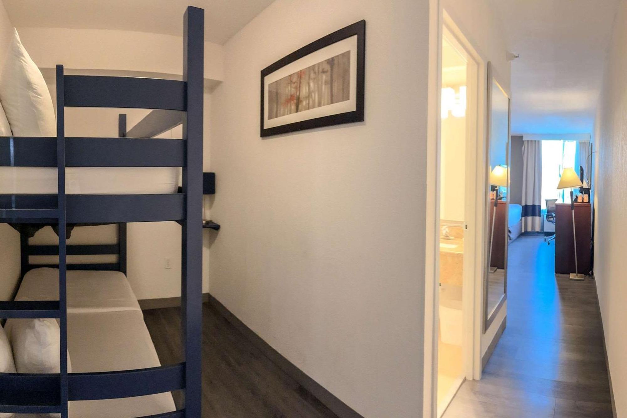 Comfort Inn & Suites Kissimmee By The Parks Four Corners Ngoại thất bức ảnh